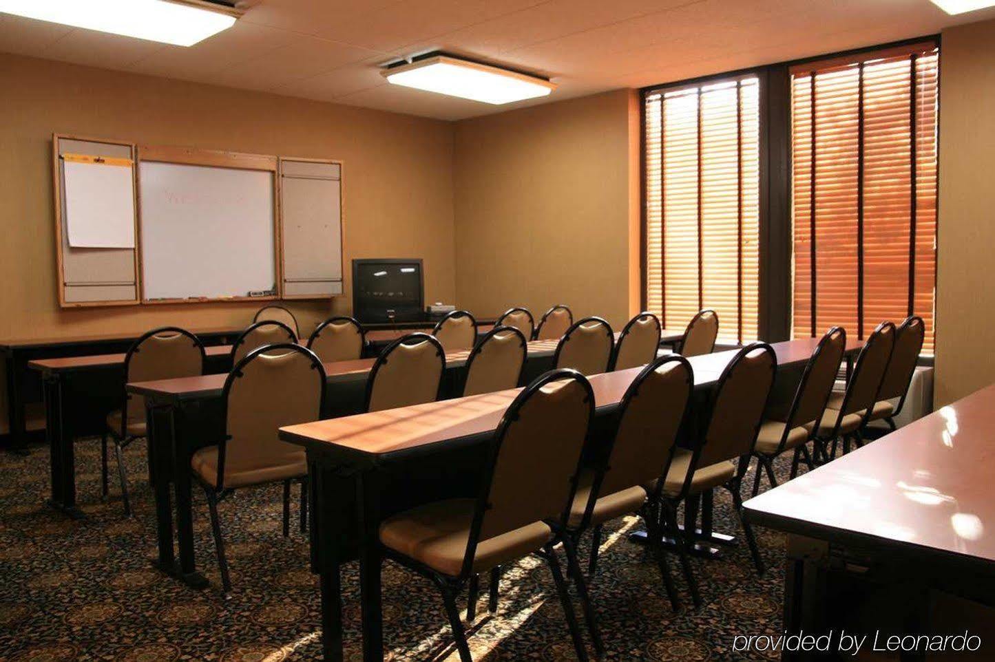 Four Points By Sheraton Chicago Westchester/Oak Brook Ανέσεις φωτογραφία